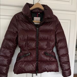 Moncler Danae Burgundy Down Puffer Jacket Women’s Size 0 Wine Short Coat